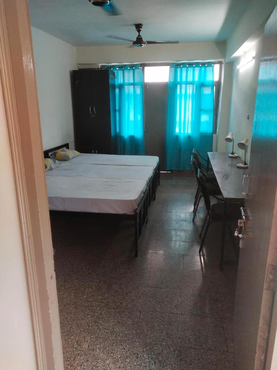 Abuzz Oxfordcaps Chanakya Hostel Solan Luaran gambar