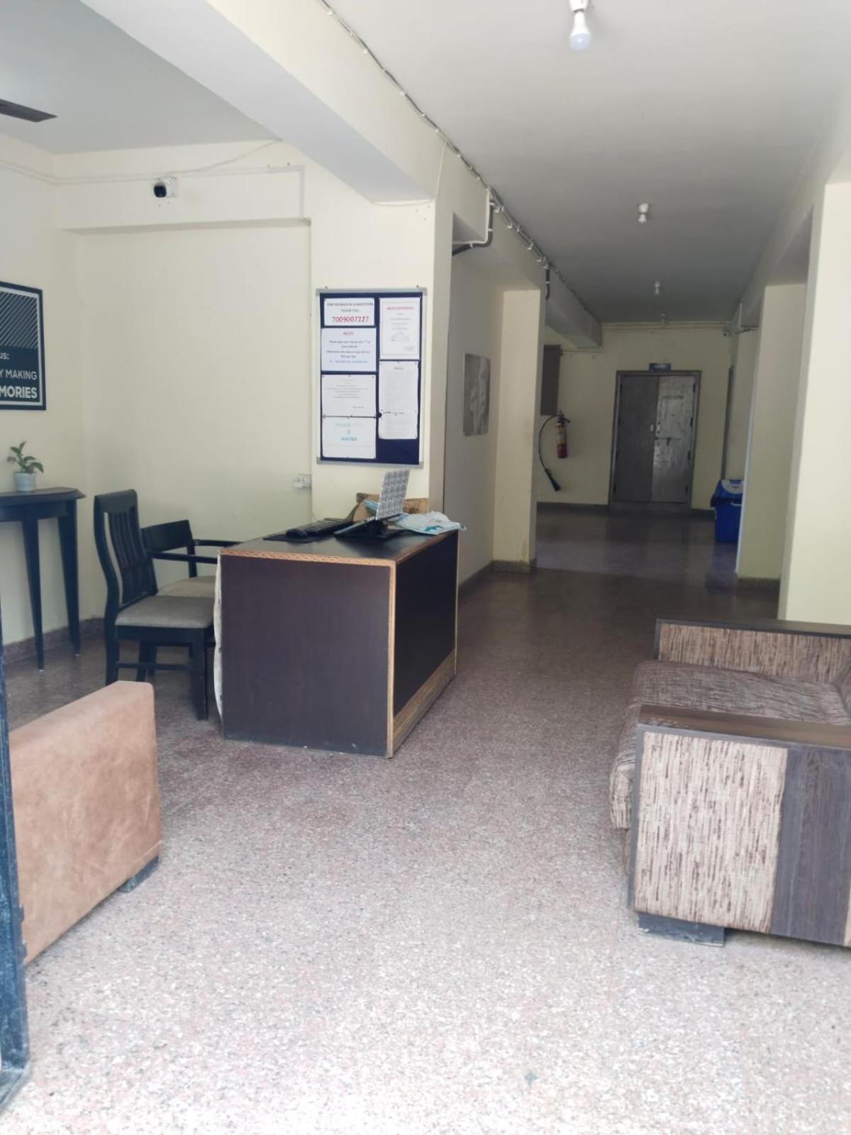Abuzz Oxfordcaps Chanakya Hostel Solan Luaran gambar