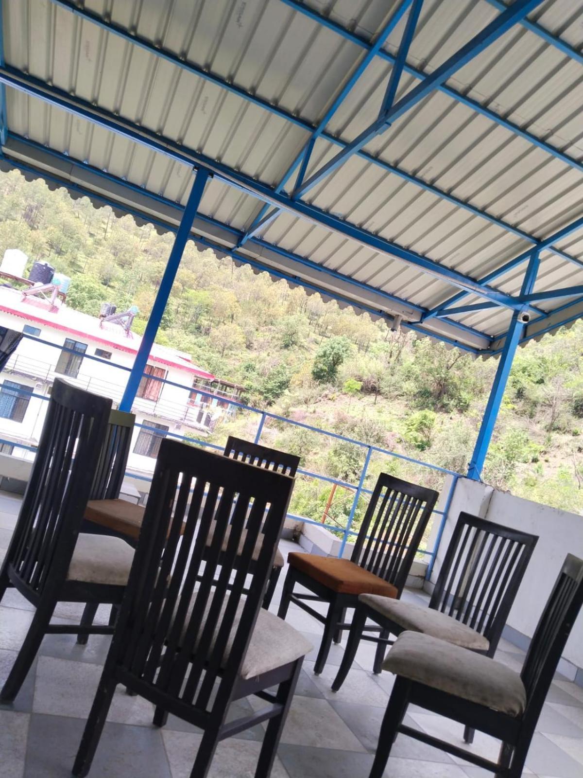 Abuzz Oxfordcaps Chanakya Hostel Solan Luaran gambar
